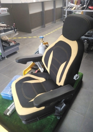 Fotel pneumatyczny JCB 3CX 4CX siedzenie operatora