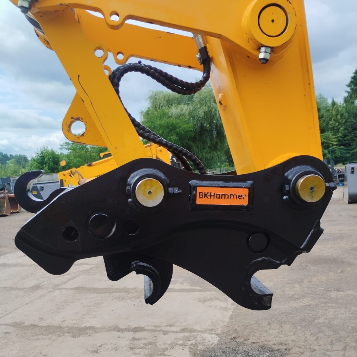 Szybkozłącze hydrauliczne BK Hammer maszyny 10-17t JCB JS130 JS145