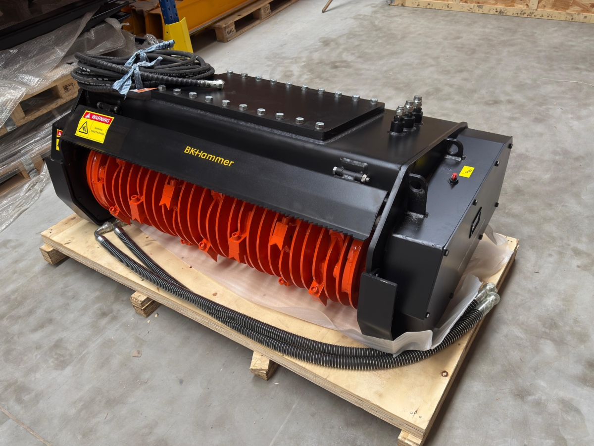 Mulczer hydrauliczny leśny BK Hammer JCB maszyny 12-16 ton