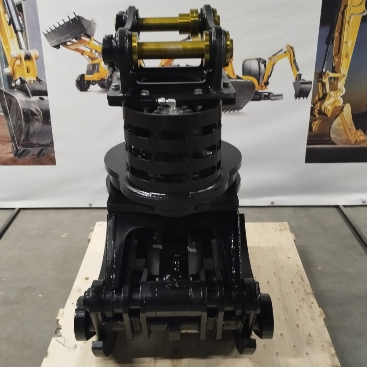 Chwytak do drewna maszyny od 6-10 ton JCB 3CX , 4CX