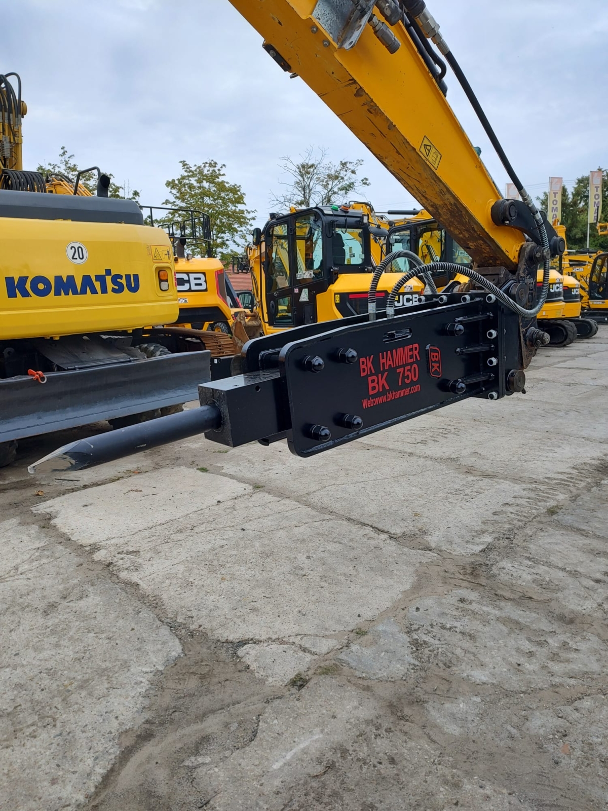 Młot hydrauliczny wyburzeniowy BK HAMMER 750 JCB 3CX 4CX