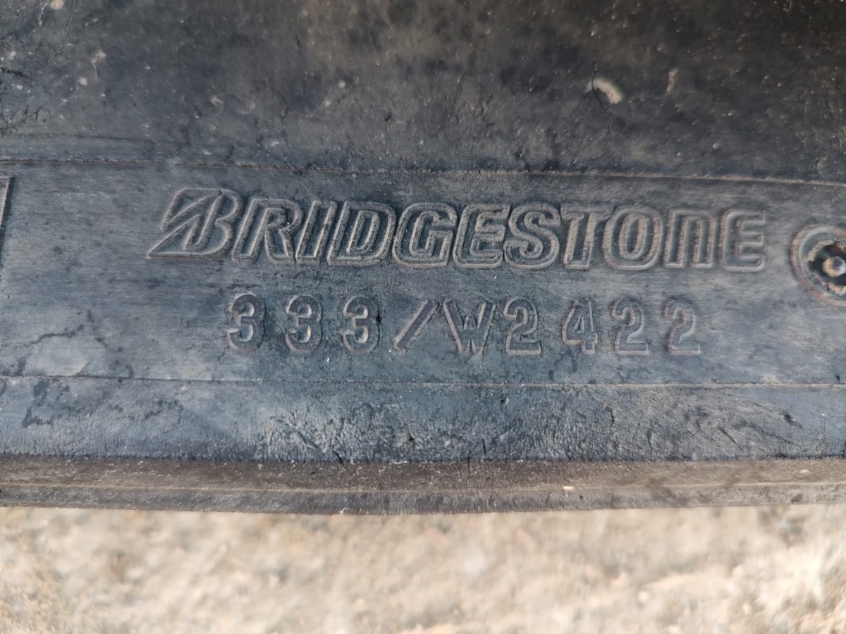 Gąsienica gumowa 450 X 81,5 X 78 BRIDGESTONE używana