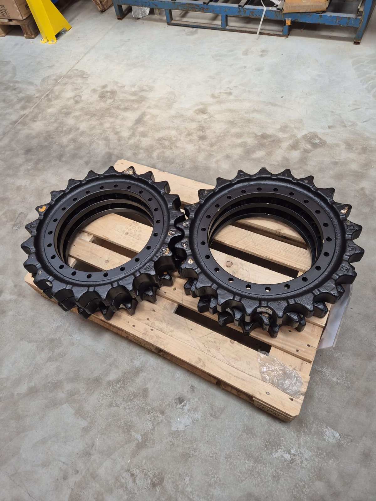 Koło napędzające JCB JS210-260 JRA0113 ZAM