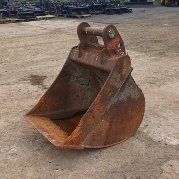 Łyżka używana  80 cm, mocowanie MS10, SW10, HS10 JCB KOMATSU CAT VOLVO nr. 13055