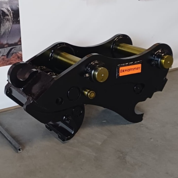 Szybkozłącze mechaniczne BK Hammer maszyny 10-17t JCB JS130 JS145
