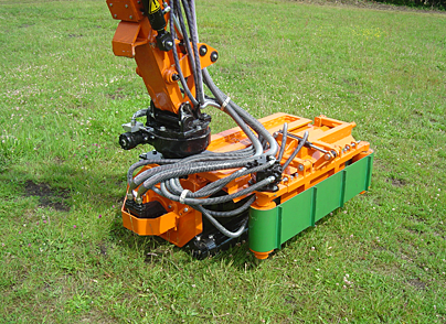 Mulczer hydrauliczny BERKY z pasem czyszczącym 120 cm