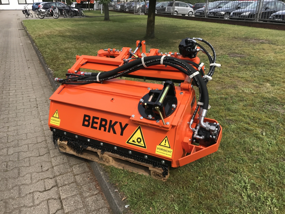 Mulczer hydrauliczny BERKY z pasem czyszczącym 120 cm