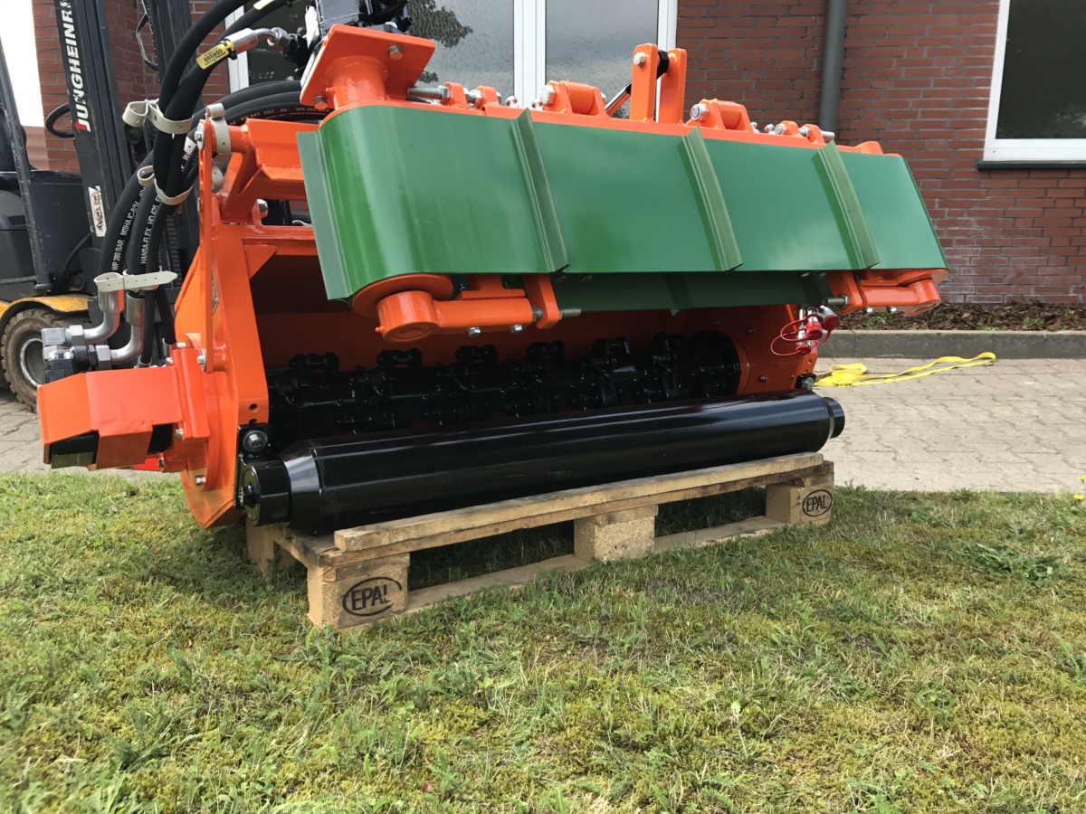 Mulczer hydrauliczny BERKY z pasem czyszczącym 120 cm