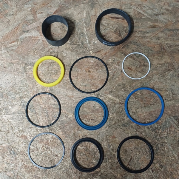 Komplet uszczelnień siłownika hydraulicznego łyżki/ramienia 3651283 OEM