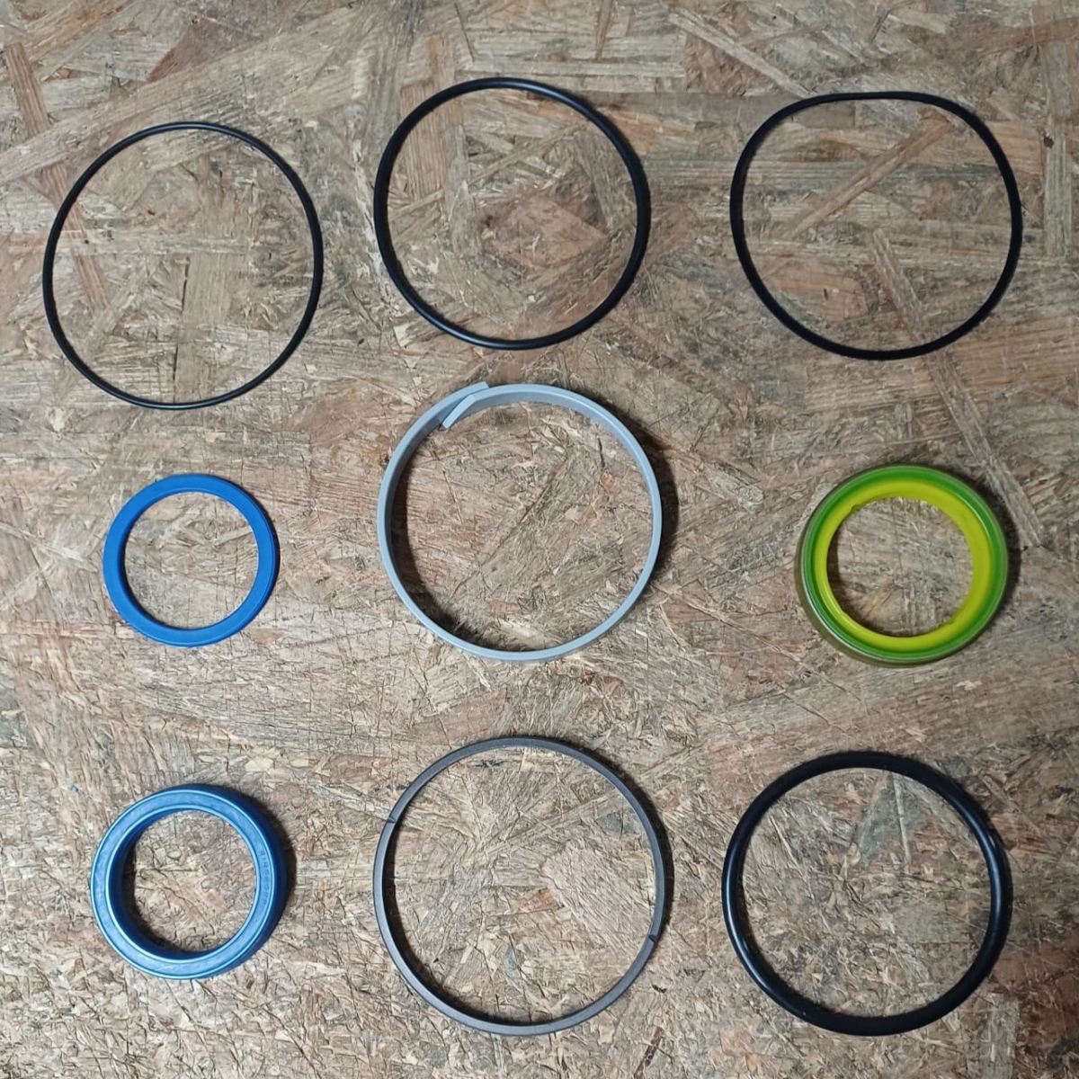 2332622 Zestaw uszczelnień do hydraulicznego siłownika obrotu CAT OEM